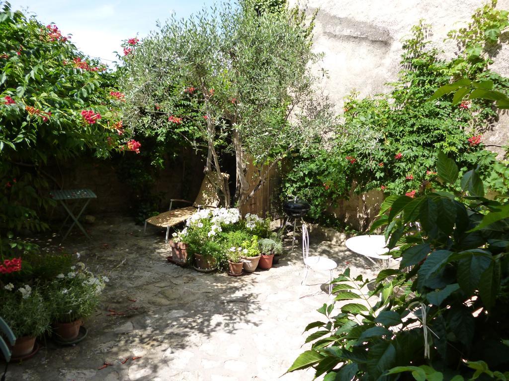 Ancienne Maison Des Gardes Lourmarin Kamer foto