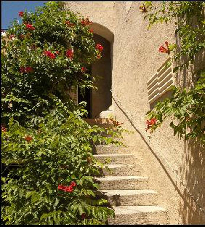 Ancienne Maison Des Gardes Lourmarin Buitenkant foto